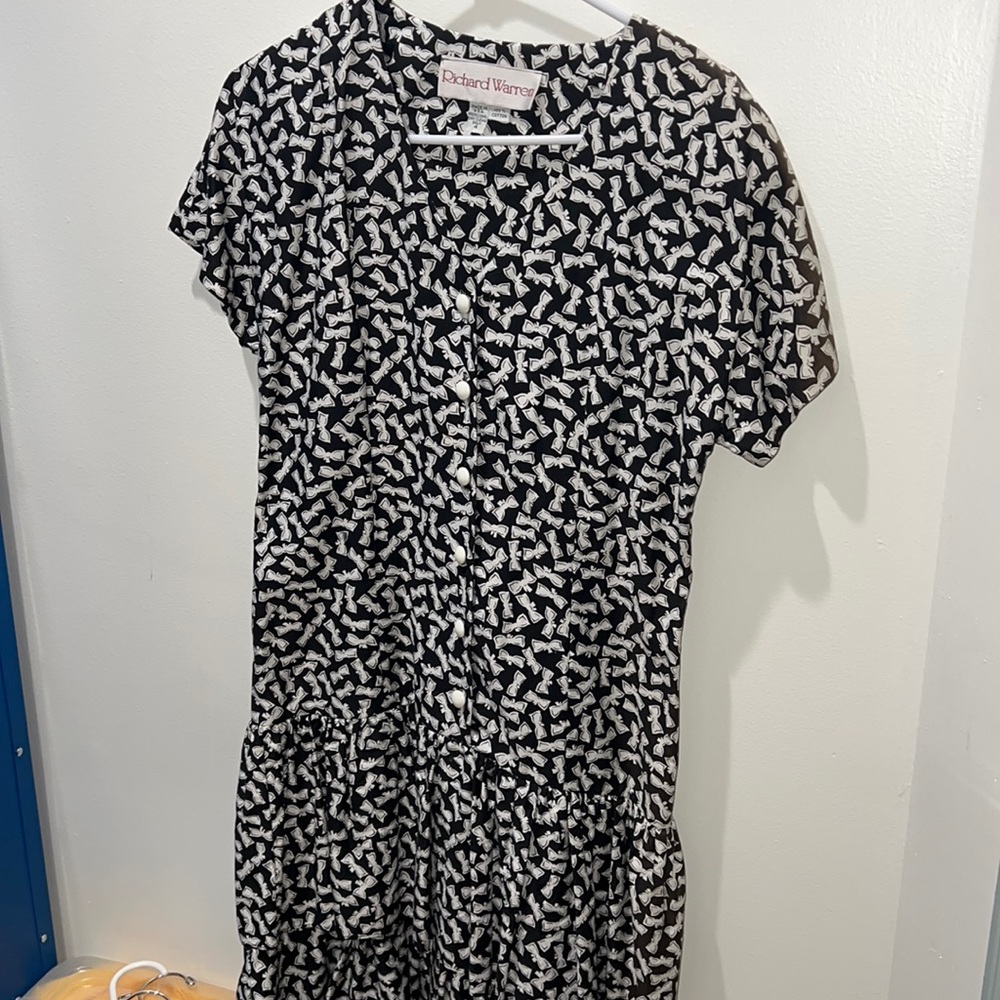 Vintage bow print dress
